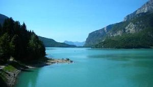 Passeggiata intorno al Lago di Molveno